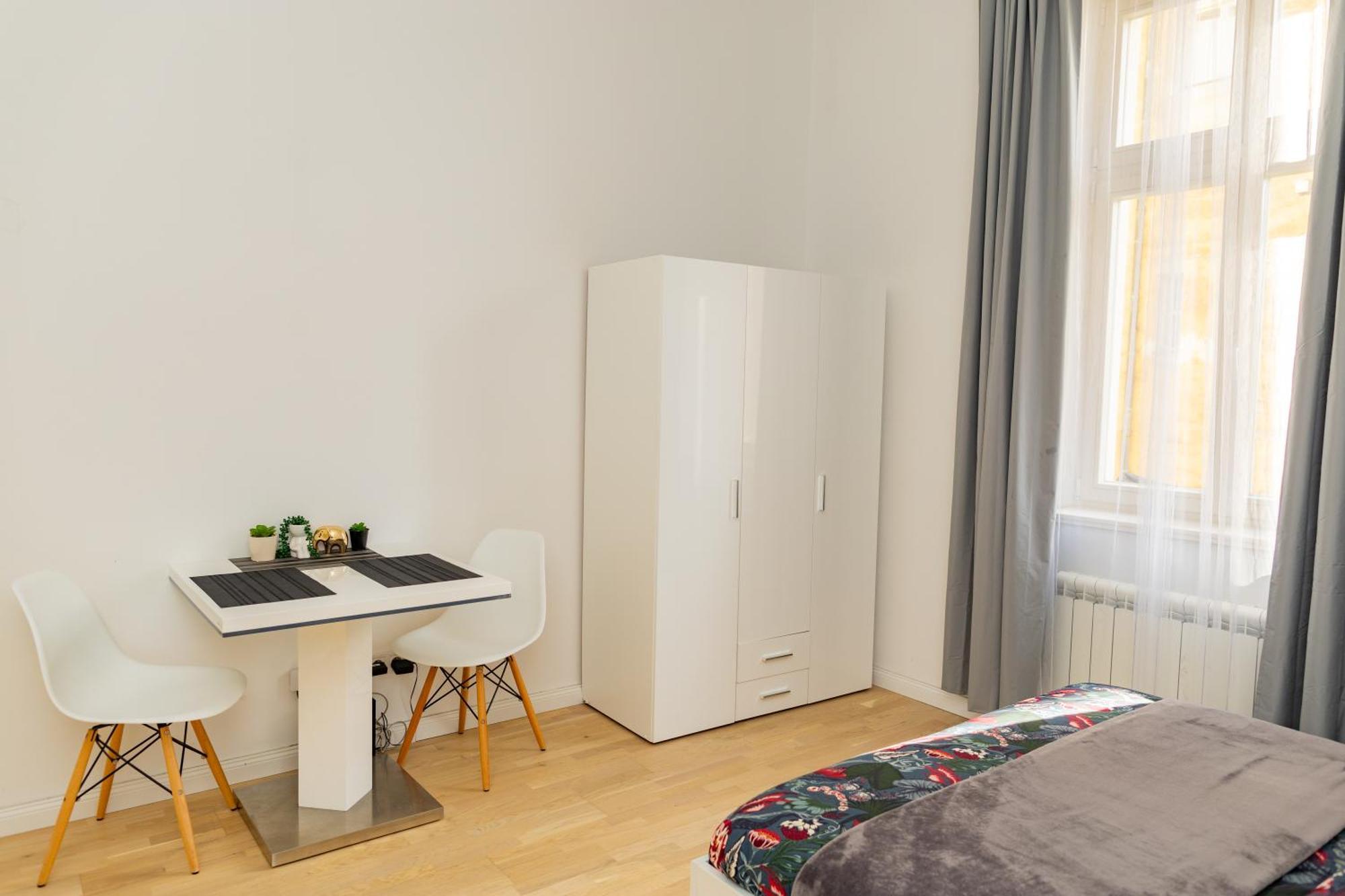 Wenceslas Square Apartment براغ المظهر الخارجي الصورة