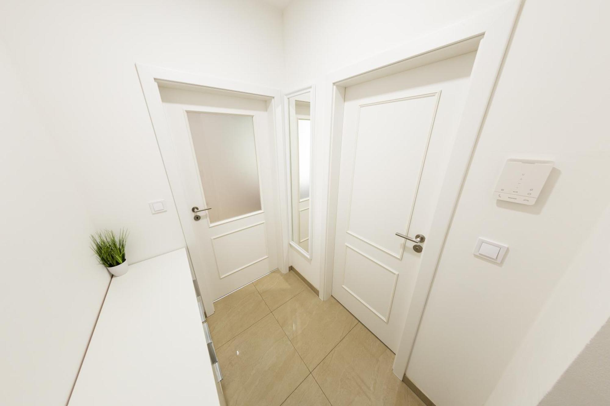 Wenceslas Square Apartment براغ المظهر الخارجي الصورة